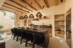 3BR Lux Villa 2 private pools, rooftop w/Concierge - Image 4
