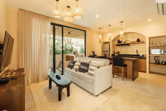 Jungle Retreat w private pool n concierge - Image 1