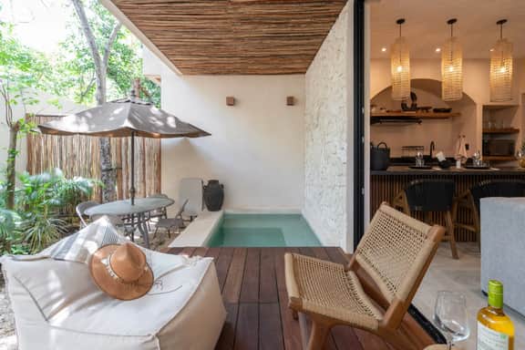 1 BR Style Private Pool, Garden, Grill, Concierge - Image 4
