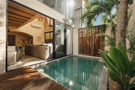 3BR Lux Villa 2 private pools, rooftop w/Concierge - Image 5