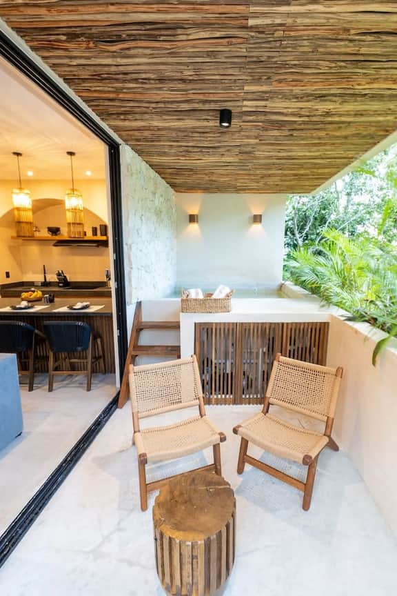 Obsidian Getaway, Luxury in the Jungle - Image 2