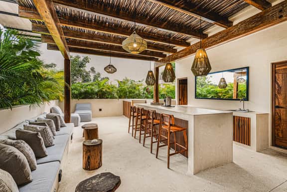Luxury Villa, 12p, 2 priv pools, grill w/concierge - Image 3